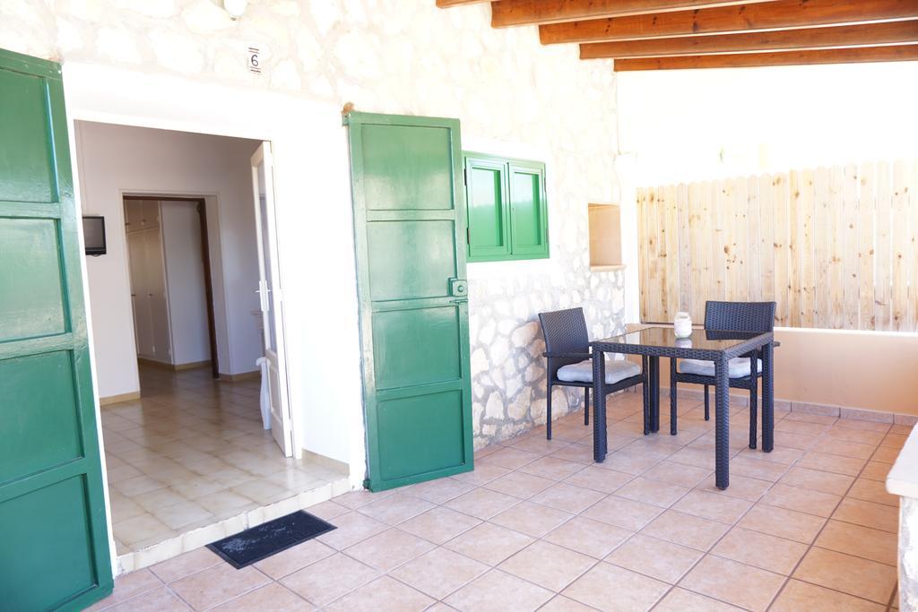 Apartments Campanitx - Astbury Formentera Es Calo  Cameră foto